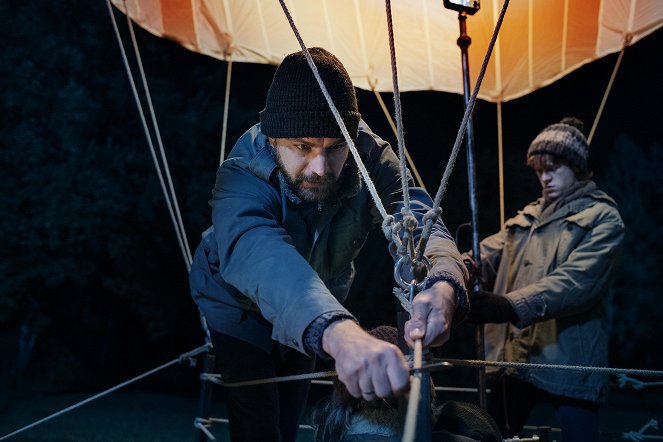 A hőlégballon - Filmfotók - Friedrich Mücke, Jonas Holdenrieder