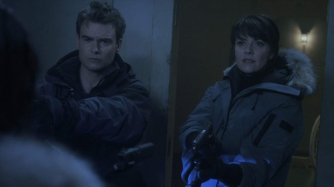 Sanctuary - Icebreaker - Van film - Robin Dunne, Amanda Tapping