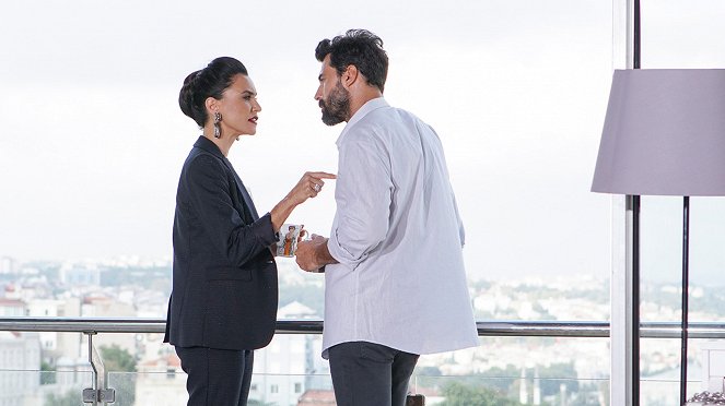 Forbidden Fruit - Episode 1 - Photos - Şevval Sam, Onur Tuna