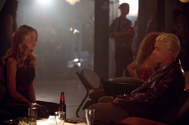 Buffy the Vampire Slayer - Season 5 - Fool for Love - Photos - Sarah Michelle Gellar, James Marsters