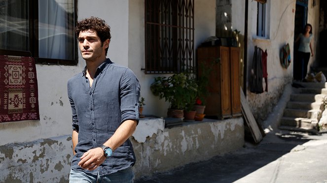 Bizim Hikaye - Season 1 - Episode 1 - Z filmu - Burak Deniz