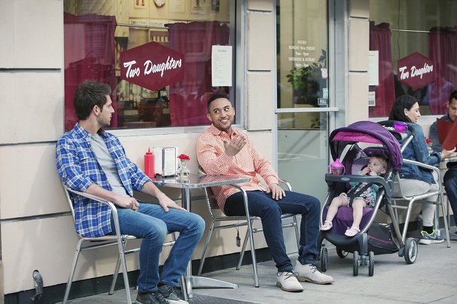 Baby Daddy - Season 4 - Parental Guidance Suggested - Photos - Jean-Luc Bilodeau, Tahj Mowry