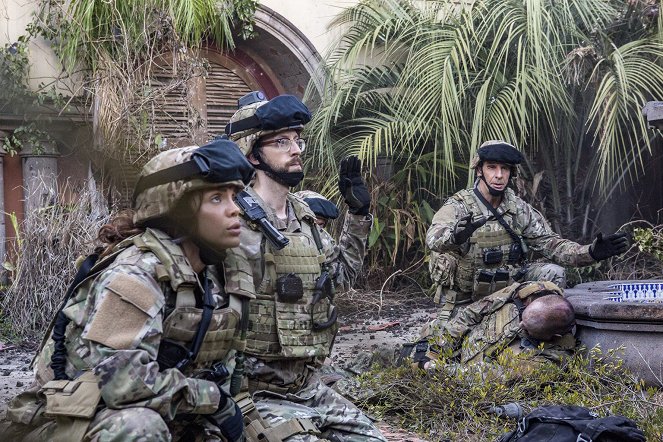Agenci NCIS: Nowy Orlean - Welcome to the Jungle - Z filmu - Vanessa Ferlito, Rob Kerkovich, Scott Bakula