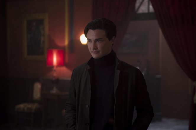 Chilling Adventures of Sabrina - Season 1 - Chapter Four: Witch Academy - Photos - Gavin Leatherwood