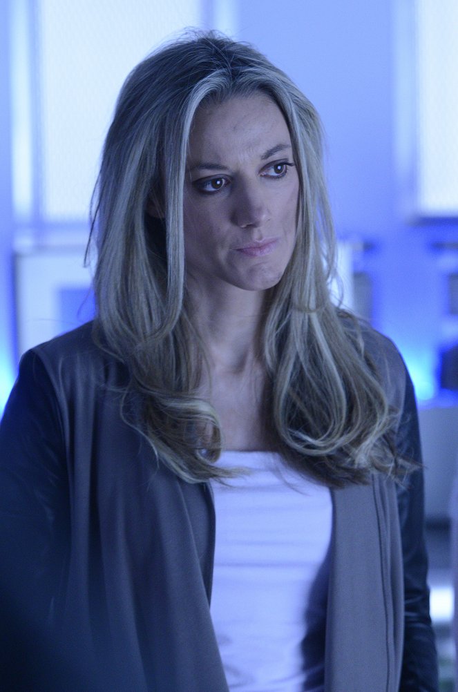 Lost Girl - Like Hell: Part 2 - Film - Zoie Palmer