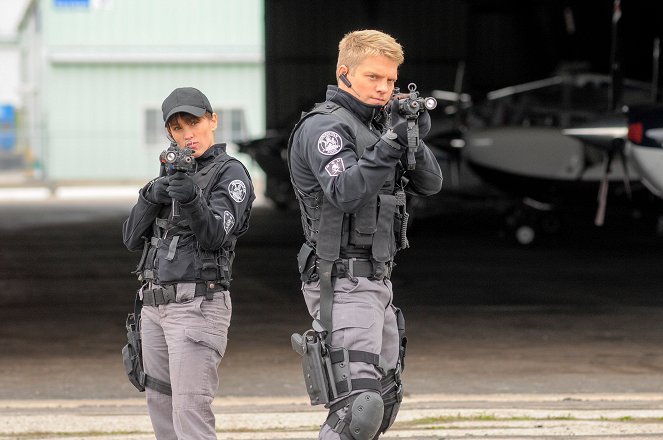 Flashpoint - Season 4 - Shockwave - Photos - David Paetkau