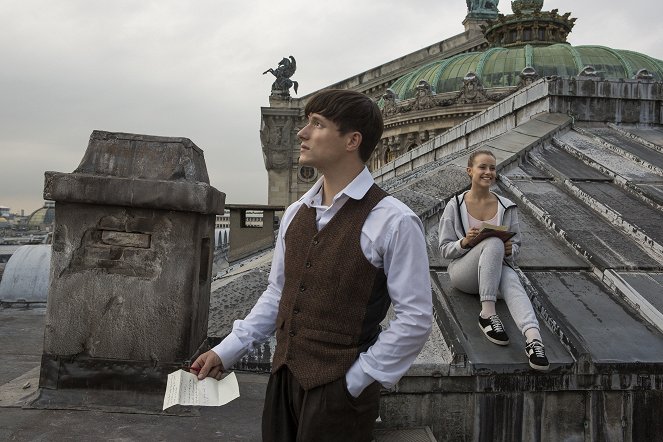 Find Me in Paris - Season 1 - The Portal of the Opera - Photos - Christy O'Donnell, Jessica Lord