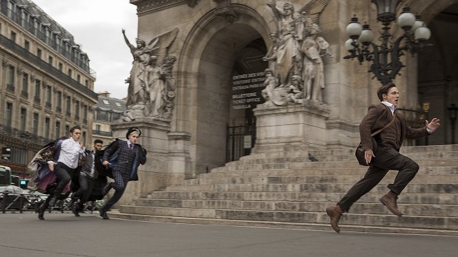 Find me in Paris - Tanz durch die Zeit - Season 1 - Zeig, wer du bist! - Filmfotos - Seán Óg Cairns, Christy O'Donnell