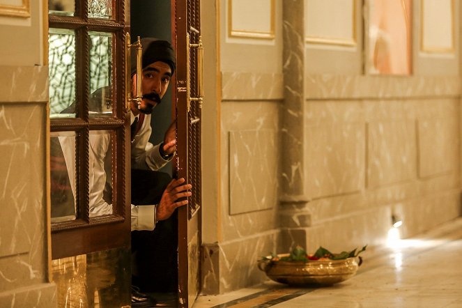 Hotel Bombay - De la película - Dev Patel