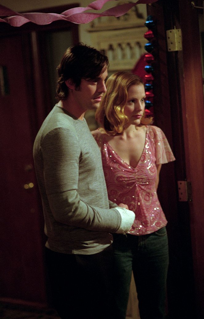 Buffy the Vampire Slayer - Season 5 - Blood Ties - Photos - Nicholas Brendon, Emma Caulfield Ford