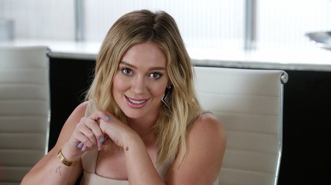 Younger - The Marshmallow Experiment - Van film - Hilary Duff