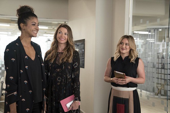 Younger - Season 3 - A Night at the Opera - Photos - Vella Lovell, Sutton Foster, Hilary Duff