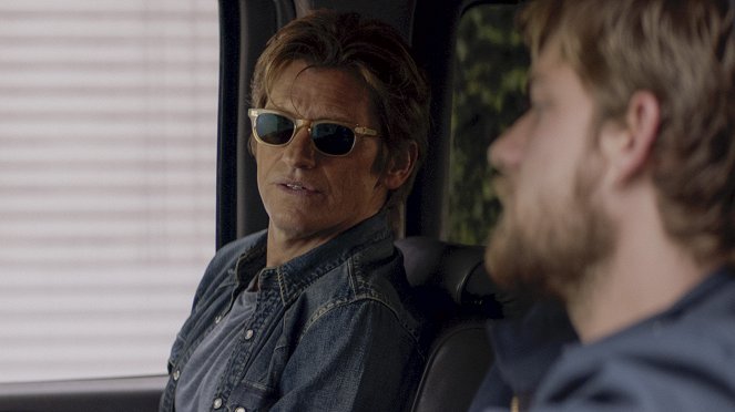 Animal Kingdom - Broke From The Box - Photos - Denis Leary
