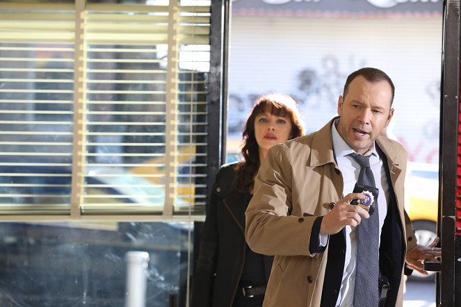 Blue Bloods - Crime Scene New York - Season 8 - Pick Your Poison - Photos - Donnie Wahlberg