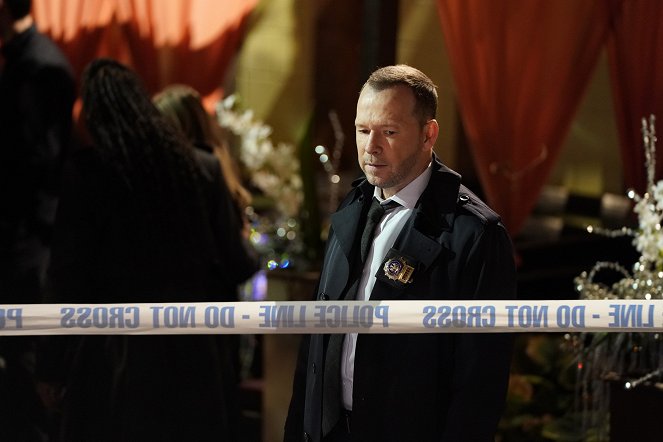 Blue Bloods - Crime Scene New York - Season 8 - Pain Killers - Photos - Donnie Wahlberg