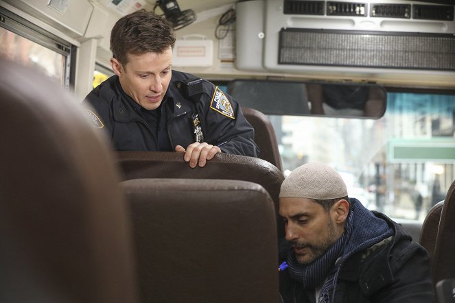 Blue Bloods - Crime Scene New York - Season 8 - Close Calls - Photos
