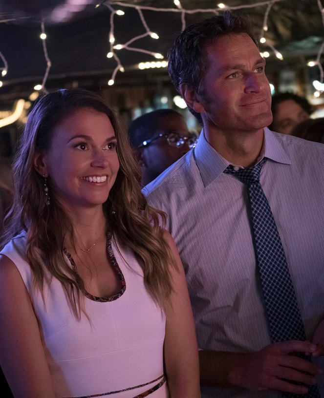 Younger - Get Real - Photos - Sutton Foster, Peter Hermann
