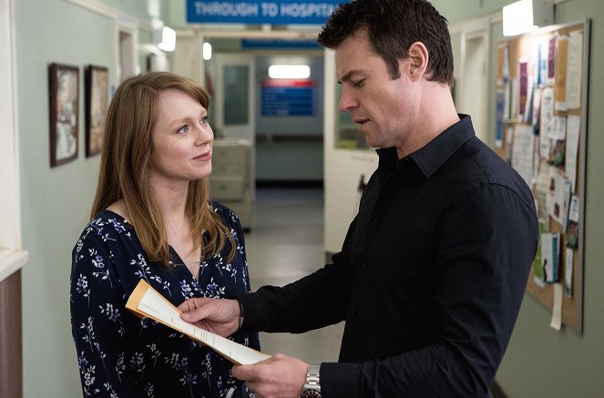 Doctor Doctor - The Truth Is Out There - Z filmu - Hayley McElhinney, Rodger Corser