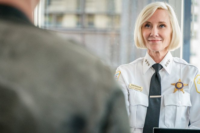 Chicago P.D. - New Normal - Photos - Anne Heche