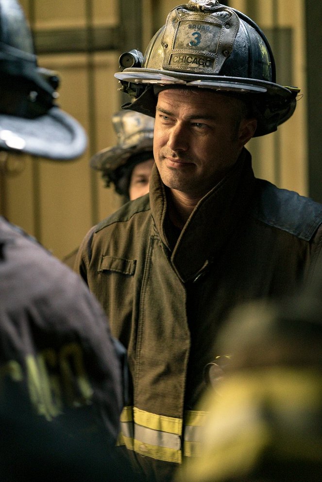 Chicago Fire - Loin des yeux - Film - Taylor Kinney
