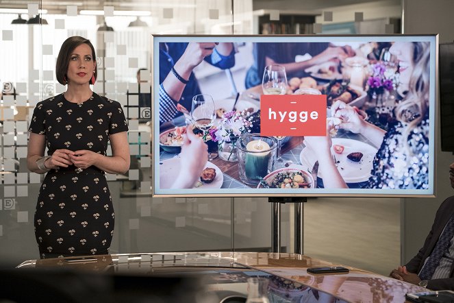Younger - Gettin' Hygge With It - Photos - Miriam Shor