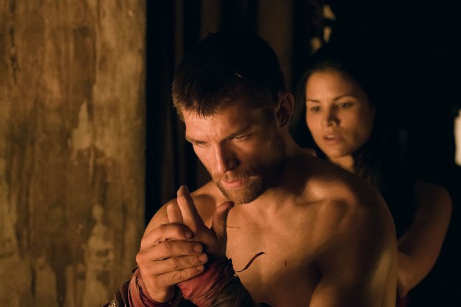 Spartacus - Spartacus: Vengeance - Auf der Flucht - Filmfotos - Liam McIntyre, Katrina Law
