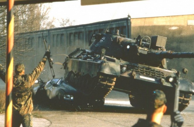 Alarm für Cobra 11 - Die Autobahnpolizei - Ein Leopard läuft Amok - Filmfotos
