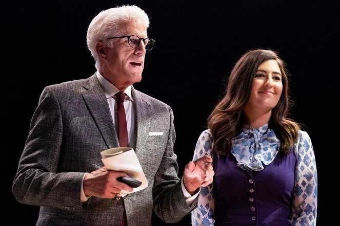 The Good Place - Season 3 - Everything Is Bonzer! - Photos - Ted Danson, Maya Rudolph