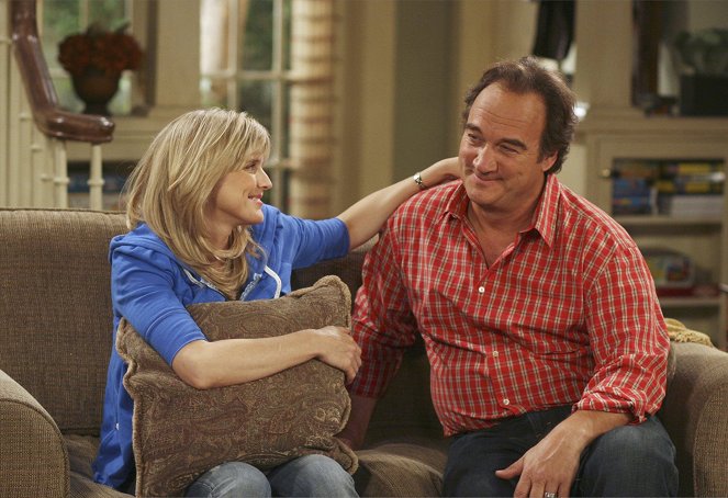 Immer wieder Jim - Season 7 - Reizende Cheryl - Filmfotos - Courtney Thorne-Smith, Jim Belushi