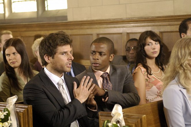 Psych - Season 1 - Speak Now or Forever Hold Your Piece - Photos - James Roday Rodriguez, Dulé Hill