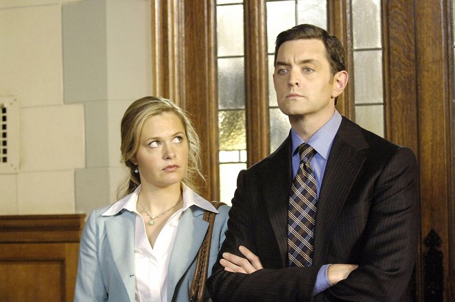 Psych - Speak Now or Forever Hold Your Piece - Van film - Maggie Lawson, Timothy Omundson