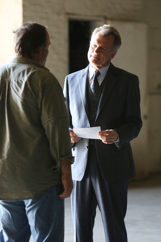 Devious Maids - Getting Out the Blood - Photos - Stephen Collins