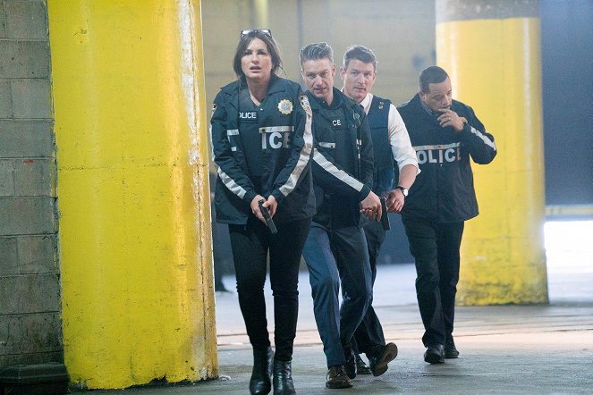 Law & Order: Special Victims Unit - Remember Me Too - Photos - Mariska Hargitay, Peter Scanavino, Philip Winchester, Ice-T