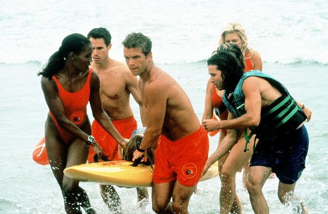 Baywatch - Die Rettungsschwimmer von Malibu - Season 8 - Der gigantische Zitteraal - Filmfotos - Ingrid Walters, David Chokachi