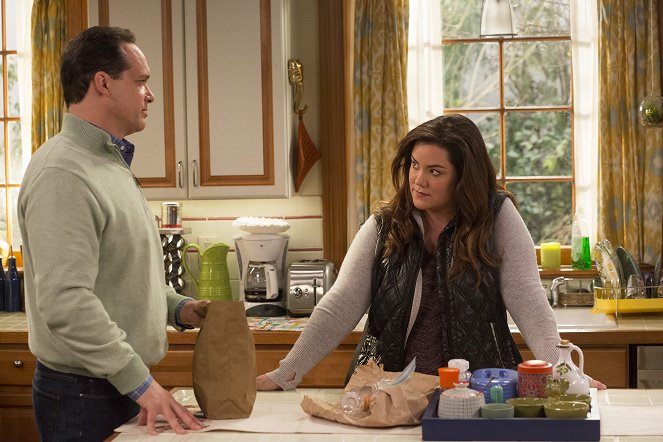 American Housewife - Selling Out - Do filme - Diedrich Bader, Katy Mixon