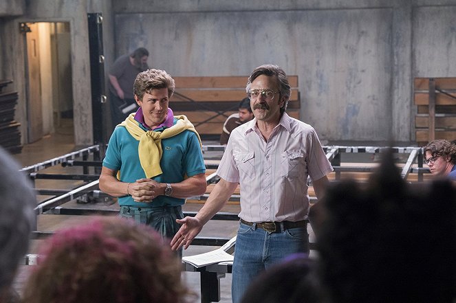 GLOW - Viking temetés - Filmfotók - Christopher Lowell, Marc Maron