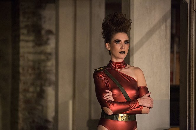GLOW - Mother of All Matches - Van film - Alison Brie