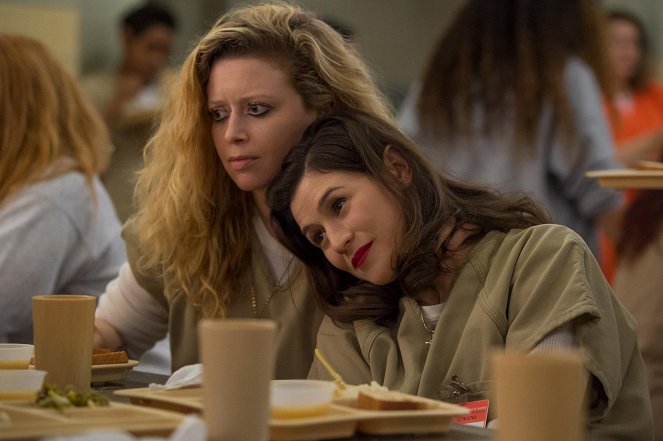 Orange Is the New Black - Season 4 - The Animals - Photos - Natasha Lyonne, Yael Stone