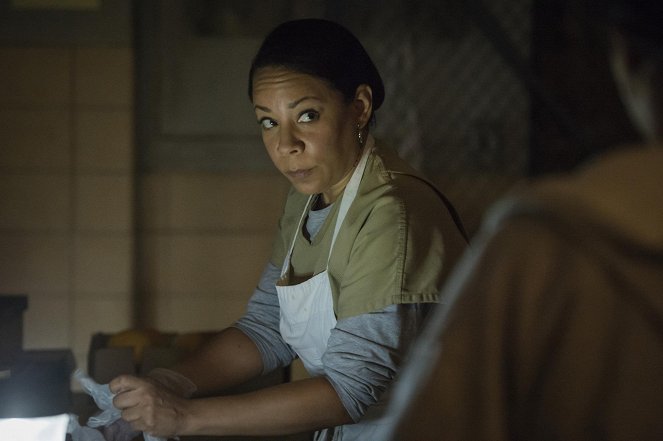 Orange Is the New Black - A pak je tu Frieda... - Z filmu - Selenis Leyva