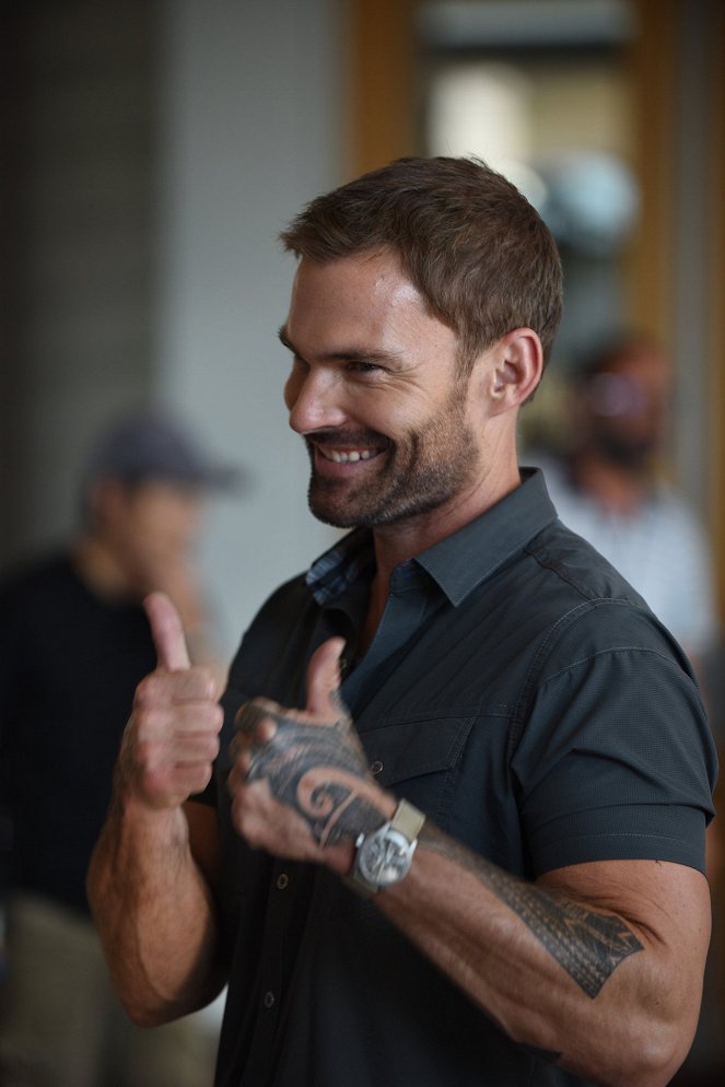 Lethal Weapon - Season 3 - In the Same Boat - Making of - Seann William Scott