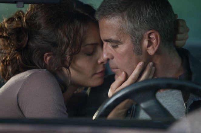 Az amerikai - Filmfotók - Violante Placido, George Clooney