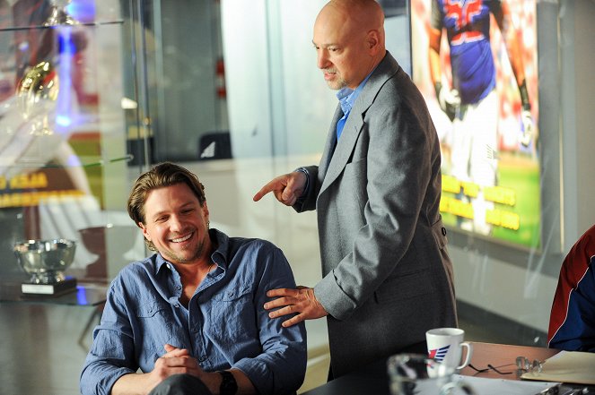 Necessary Roughness - To Swerve and Protect - Van film - Marc Blucas, Evan Handler