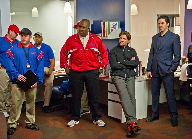 Necessary Roughness - Season 2 - To Swerve and Protect - Photos - Gregory Alan Williams, Marc Blucas, Scott Cohen