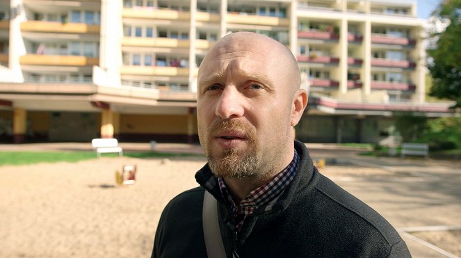 Warum wählt der Finkenberg die AfD? - Unterwegs im Westen - Aus dem Alltag von Russlanddeutschen in einem Kölner Brennpunkt - Film