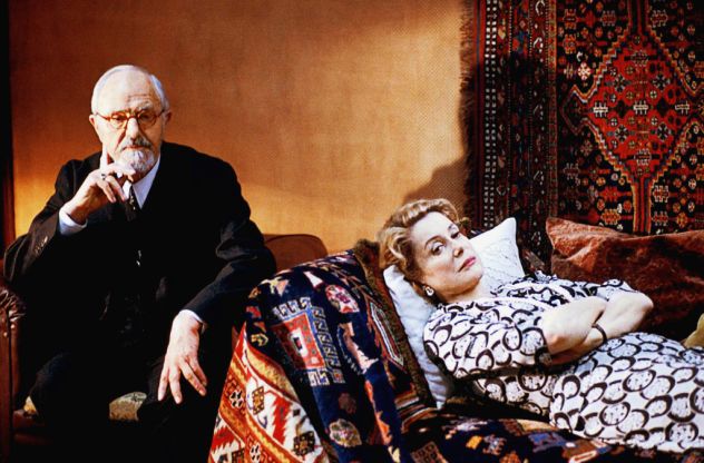 Marie und Freud - Filmfotos - Heinz Bennent, Catherine Deneuve