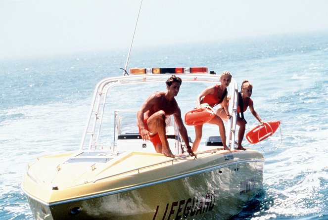 Baywatch - Die Rettungsschwimmer von Malibu - Season 8 - Wenn die Welt verstummt - Filmfotos - Michael Bergin, Kelly Packard, Carmen Electra