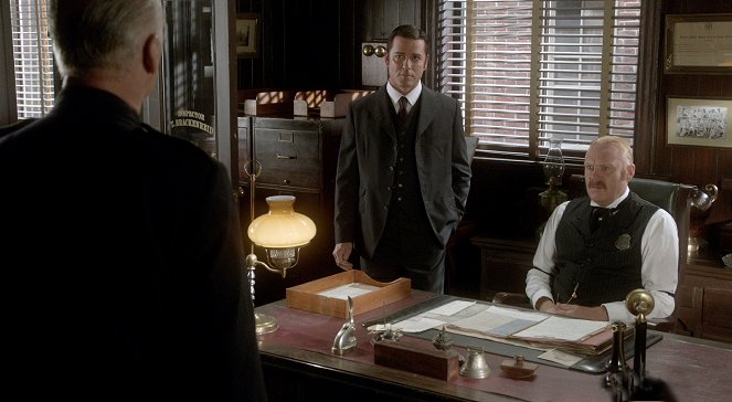 Detektyw Murdoch - Szkielet w piwnicy - Z filmu - Yannick Bisson, Thomas Craig