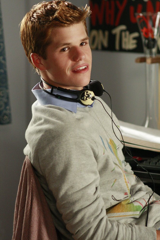 Desperate Housewives - We're So Happy You're So Happy - Photos - Charlie Carver