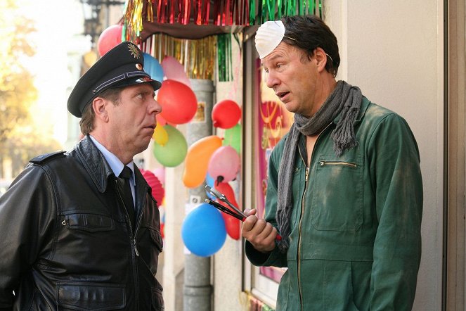 Achtung Polizei! - Alarm um 11Uhr11 - Film - Uwe Rohde, Rainer Ewerrien