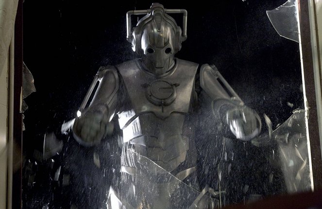 Doctor Who - Rise of the Cybermen - Photos